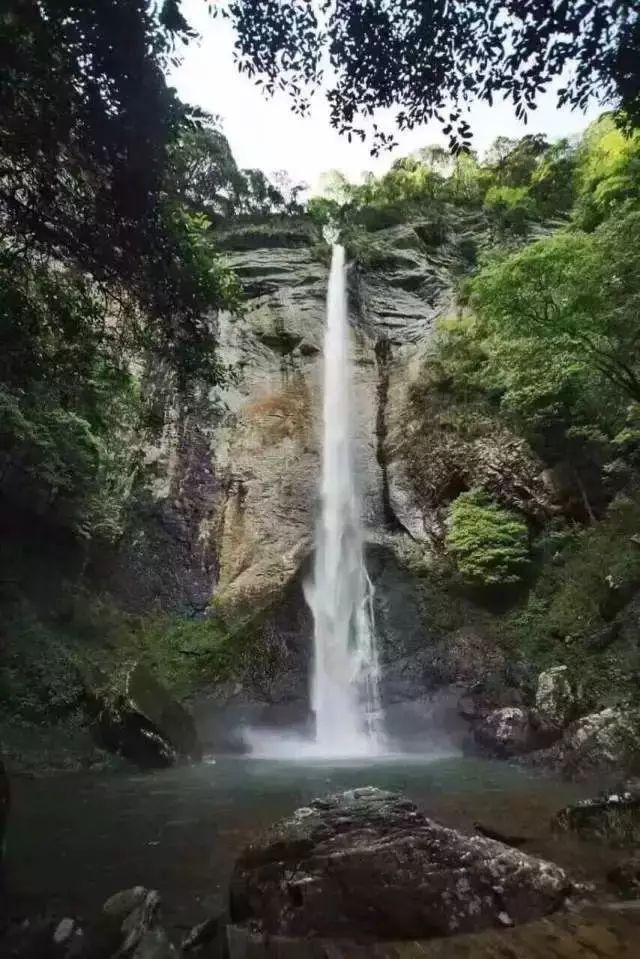 逃出上锁的现代房间2